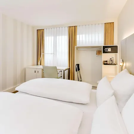 فندق إن إتش 4*