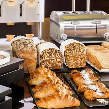 فندق إن إتش