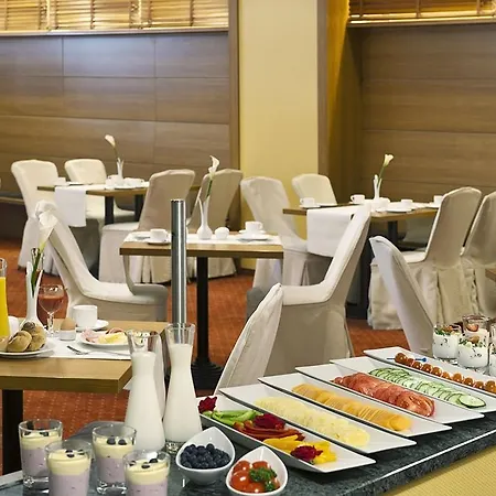 Hotel Nh 4*
